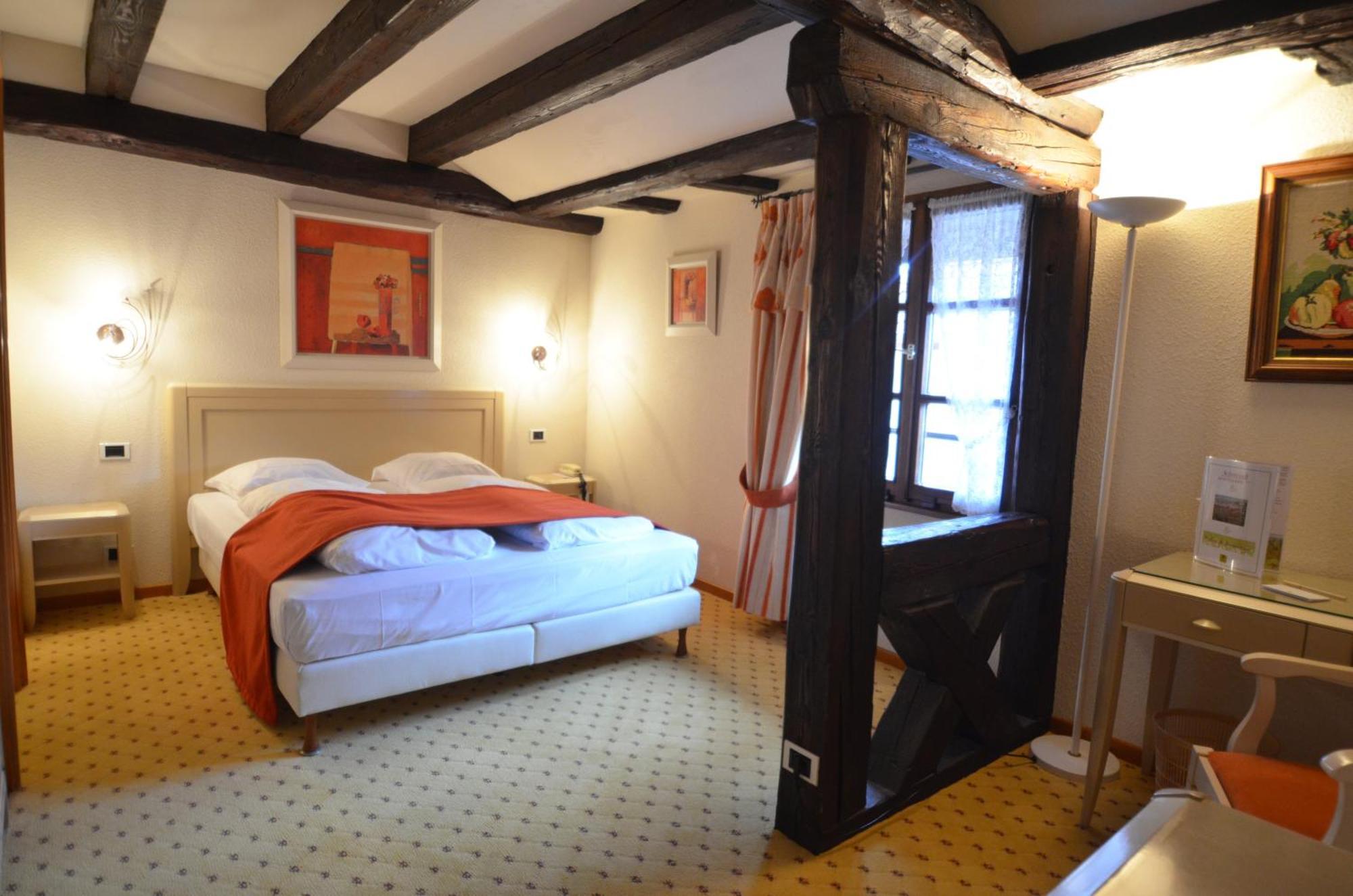 Hostellerie Schwendi Kientzheim Phòng bức ảnh